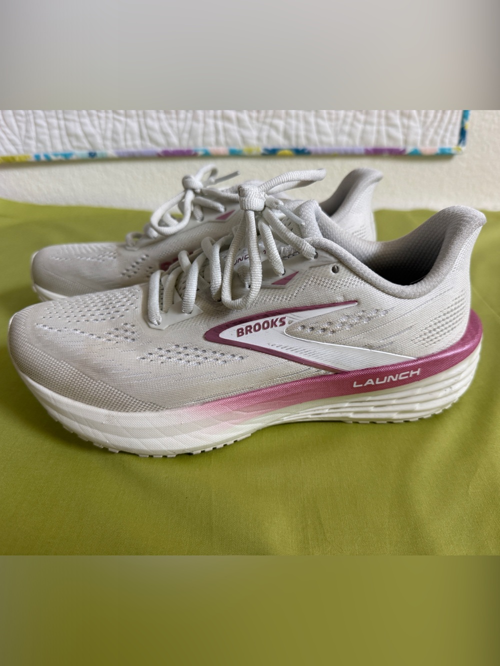 Brooks Launch 12  Women's White and Pink Athletic Sneakers ***used***